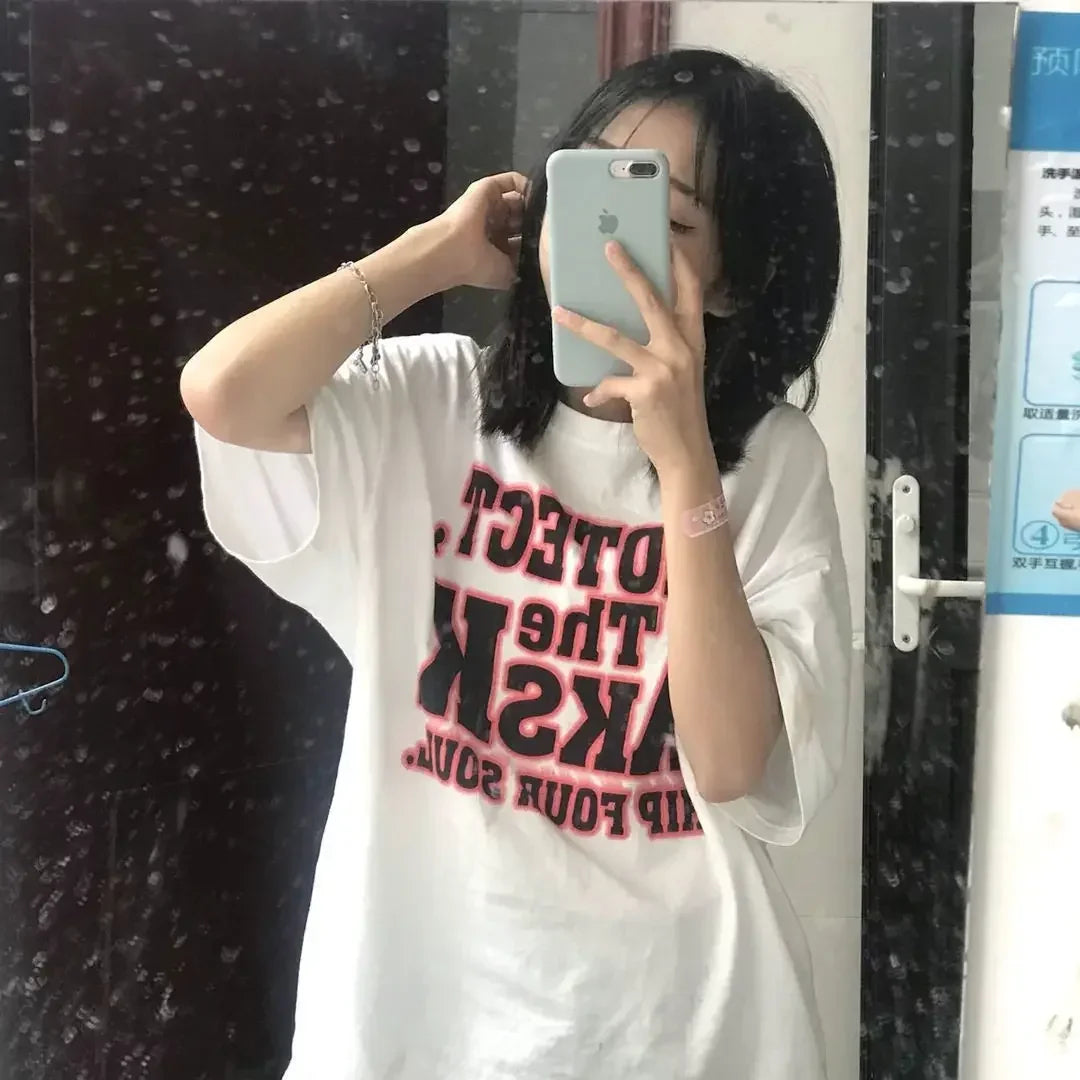 Retro Anime T-Shirt – Women’s Y2K Streetwear Top