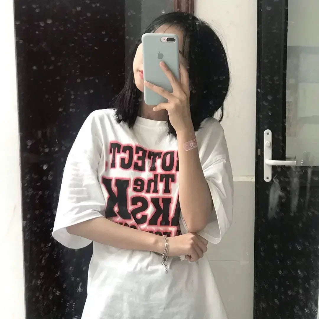 Retro Anime T-Shirt – Women’s Y2K Streetwear Top